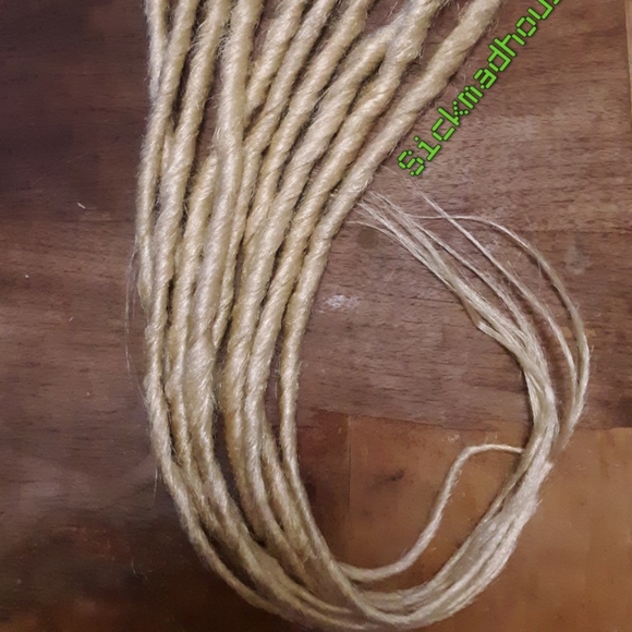 10 SE Blonde Synthetic Dreads Dreadlocks Goth - Picture 3 of 3